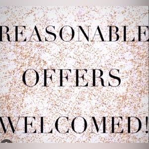 Make an offer if you see something you like 👍🏽 HAPPY POSHING 🫶🏼